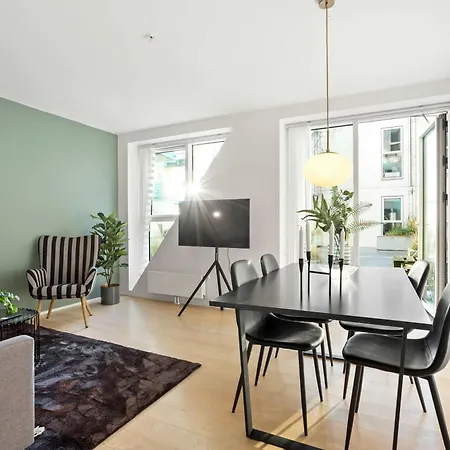 The Iceberg Apartment *